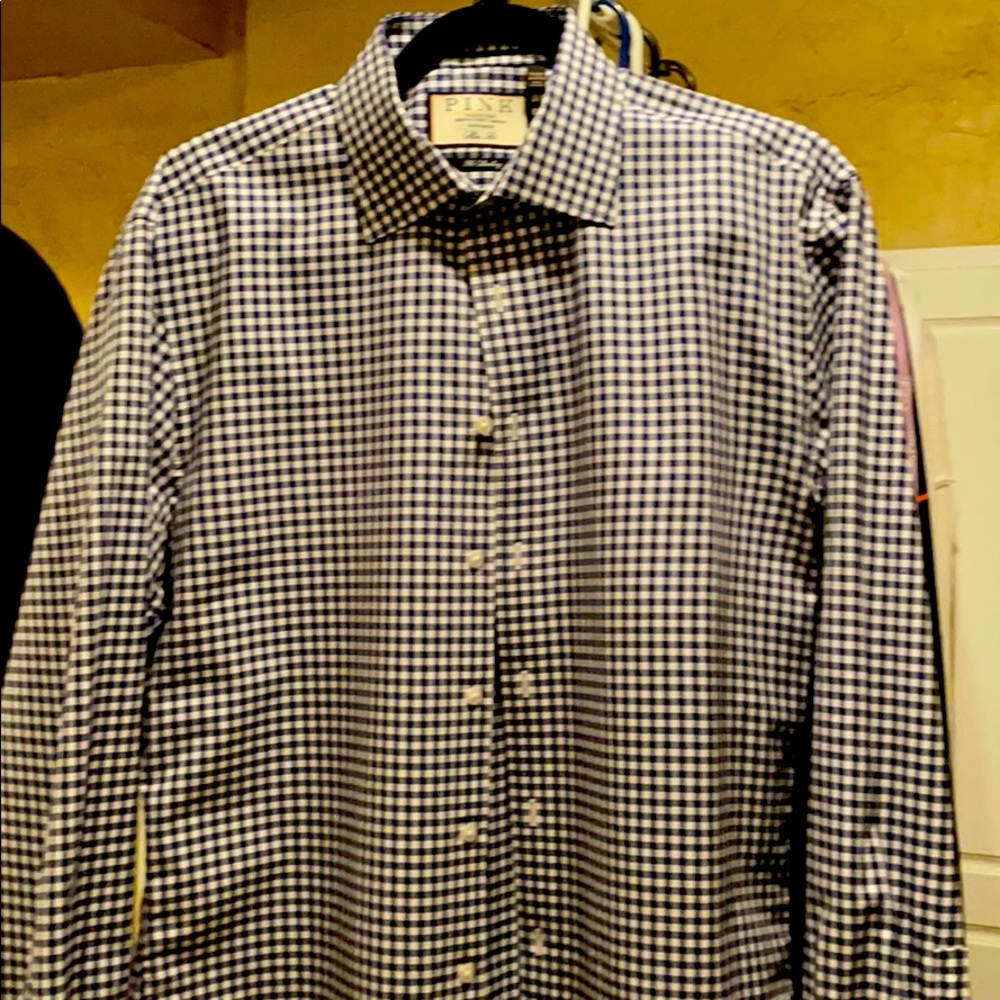 Thomas Pink Men’s Dress shirt. Navy-white check